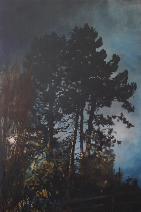 Acrylique sur toile d'une vue nocture de pins dont les trons sont éclairés par une source lumineuse, peintre Juliette Lamarca, Galerie Virginie Baro